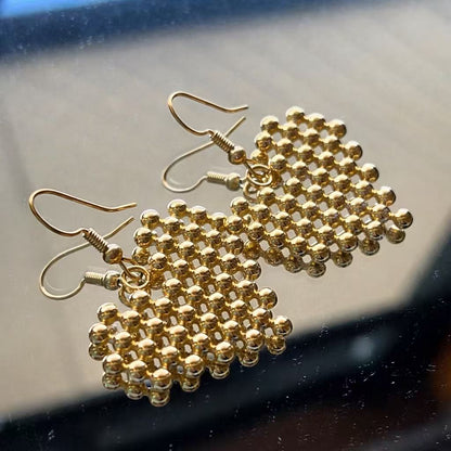 人気 ゴールドビーズ ハートピアス おしゃれ ギフト  金属アレルギー シンプル 立体的な輝き 華やかアクセサリー