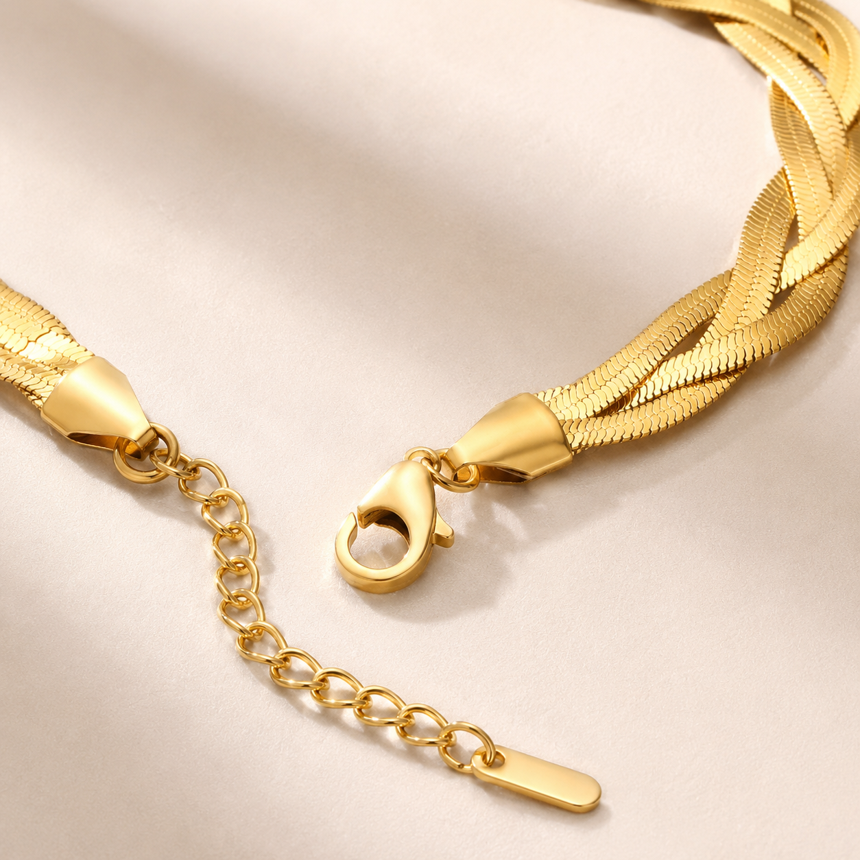 「XINXINIO」編み込みゴールドブレスレット 手元を華やかに彩る 軽やか、上品、華やか、毎日使える、ギフトにもおすすめ