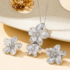 A Set of Women's Jewelry Set, Flower Necklace, Earrings, Simple Set, Suitable for Daily Wear and Gift Giving